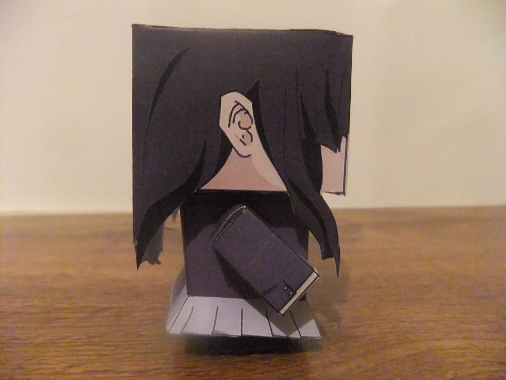 PaperCraft' larm. ( Yui + Gintoki + Erza + Mio + Tainaka + Toplu Halde )-http://www.anitr.com/cizim/pc/18.jpg